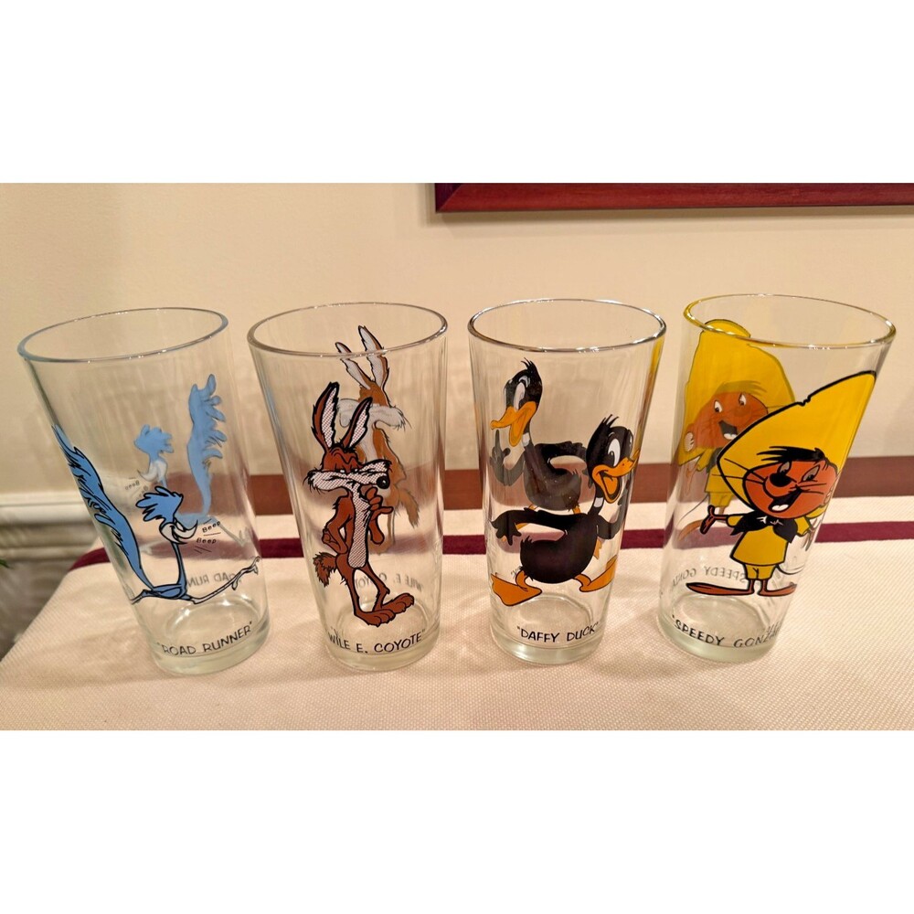 Set of 4 Vintage 1970's Looney Tunes Warner Bros PEPSI Glass Tumblers